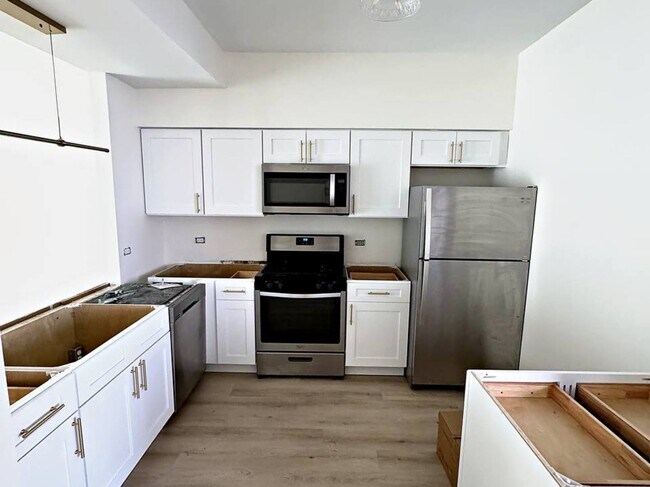 Building Photo - 295 Hunterdon Ct