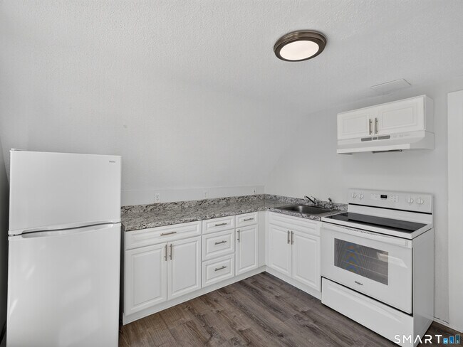 Building Photo - 111 Laurel Hill Ave