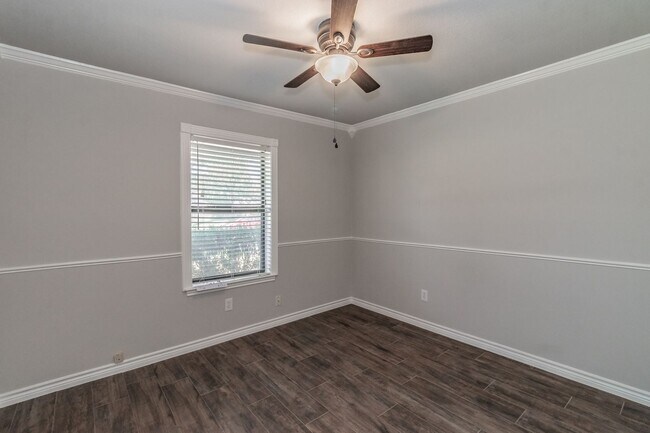 Building Photo - COMING SOON! UPDATED 3 BEDROOM IN ALEDO