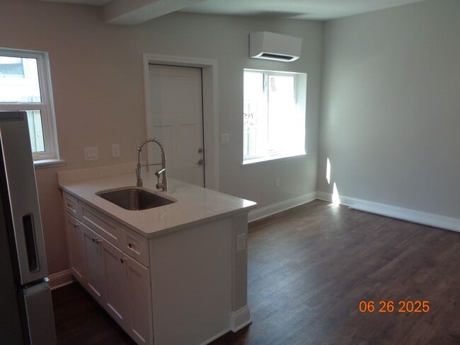 Building Photo - Daytona Beachside Newly Renovated Studio U...