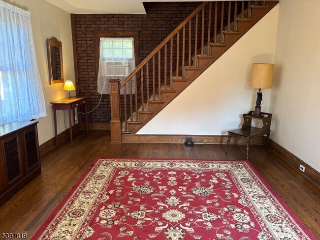 Building Photo - 211 Washington St