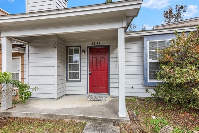 Building Photo - Upgraded 2x2 in great location AVAILABLE NOW