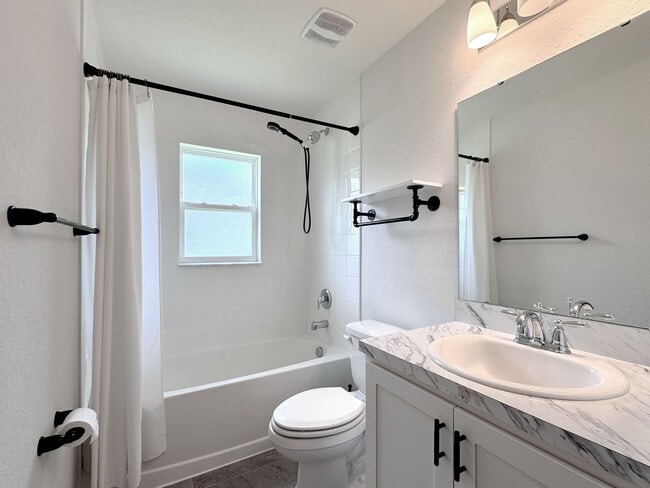 Building Photo - Beautiful 4-BR, 2-BA “Budget Friendly”– So...