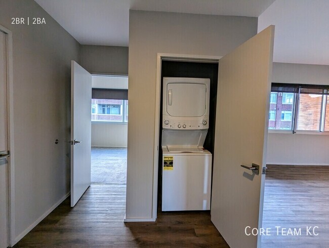 Building Photo - LARGE 2 Bedroom For Rent in Union Hill