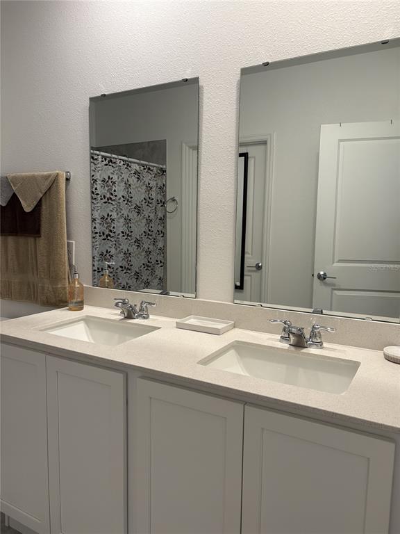 Building Photo - 748 Trotters Dr