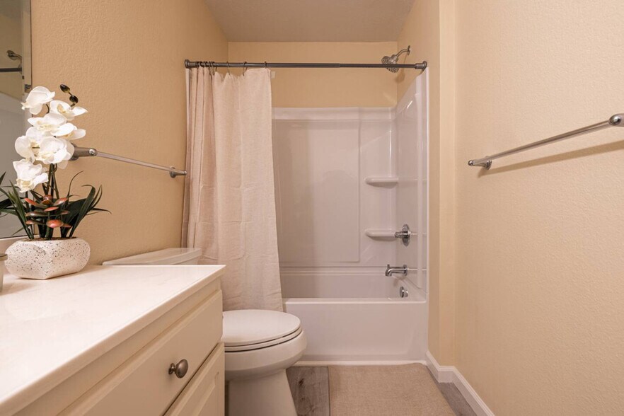 Building Photo - 12067 Alta Carmel Ct