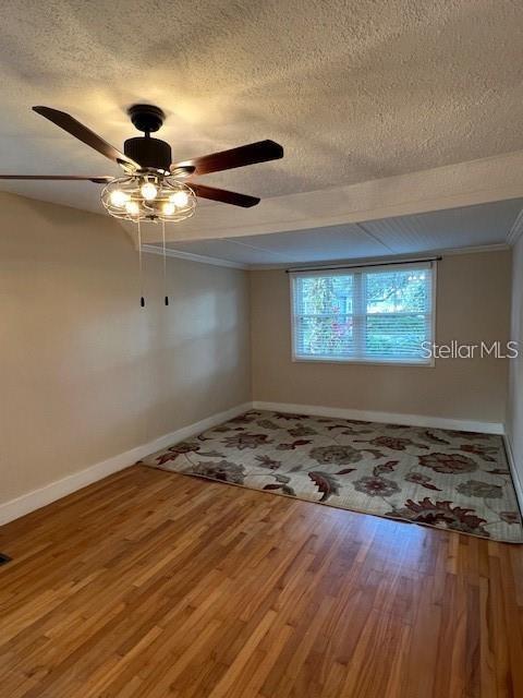 Building Photo - 1312 E Kaley St