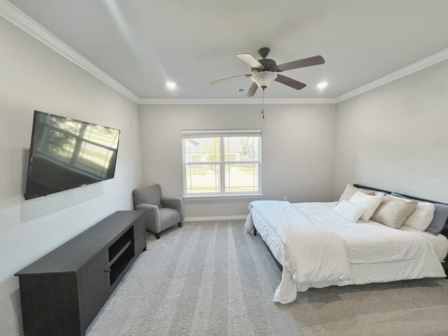 Building Photo - 327 W Kinniburgh Dr