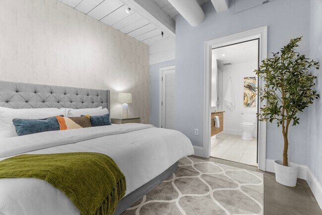 Building Photo - 90 Wareham St