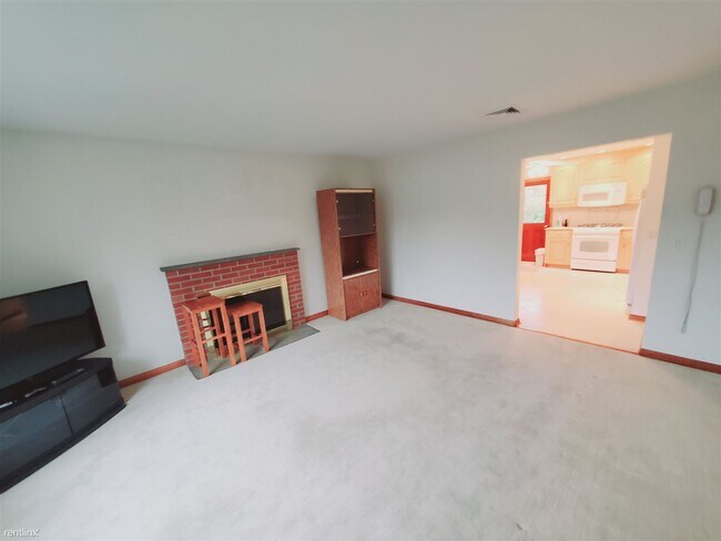 Primary Photo - 2 br, 1 bath Condo - 131 Hamilton Ave Unit 1