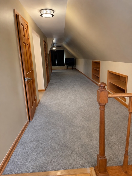 Attic - 2822 W 40th St