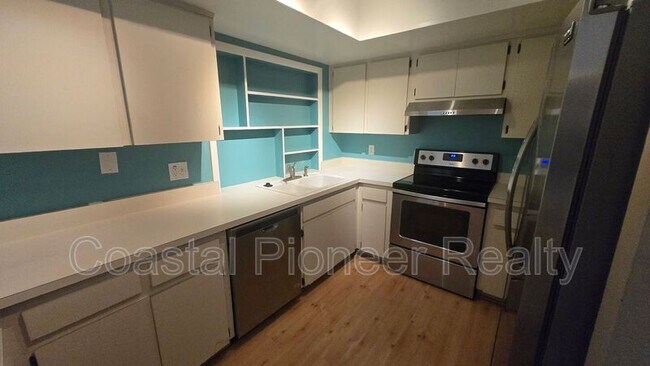 Building Photo - 12921 126th Terrace N