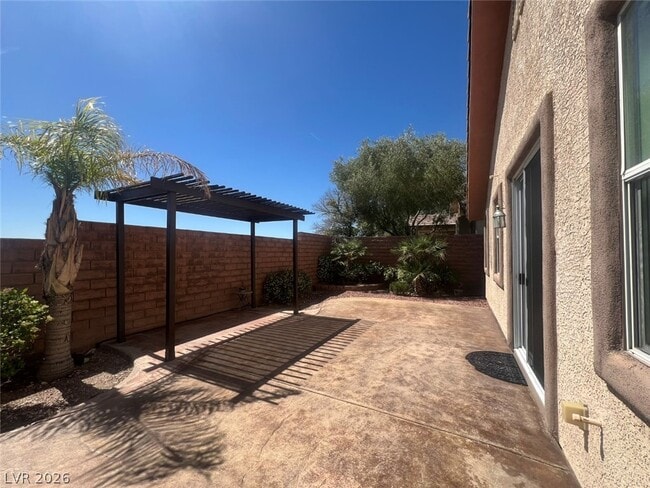 Building Photo - 11027 Village Crest Ln