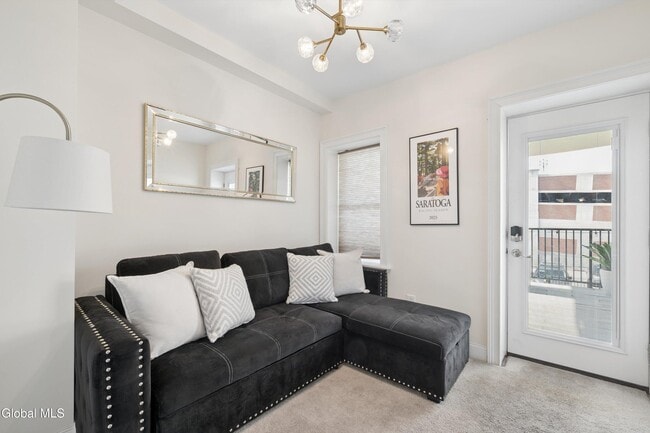 Building Photo - 425 Broadway