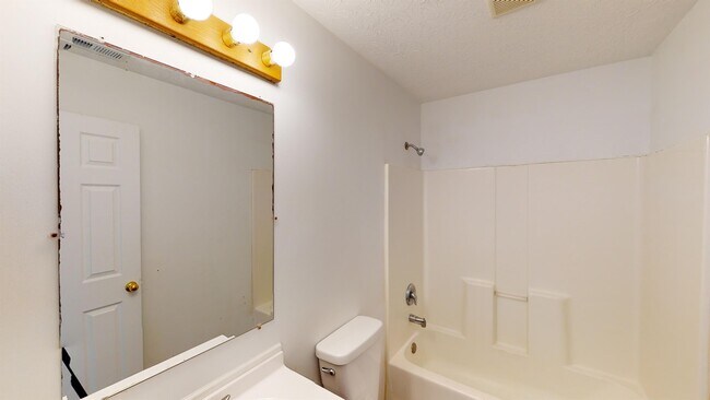 Building Photo - 2229 Symmes St