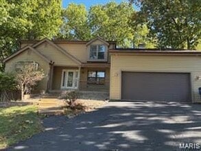 Building Photo - 1599 Paradise Valley Dr