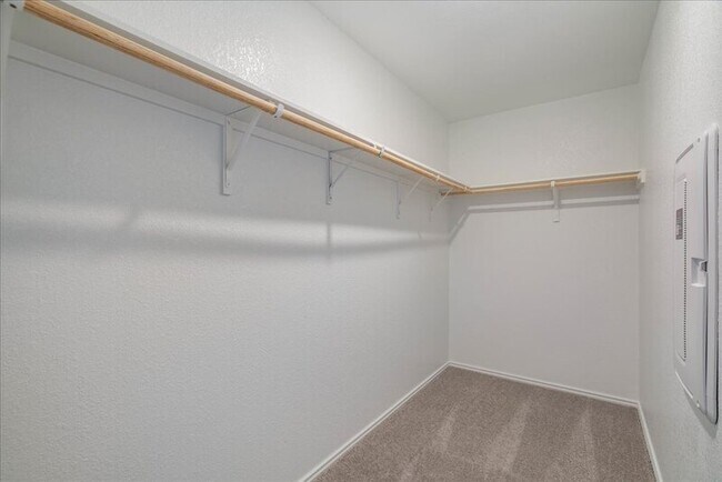 Building Photo - 152 Ghost Stories Wy