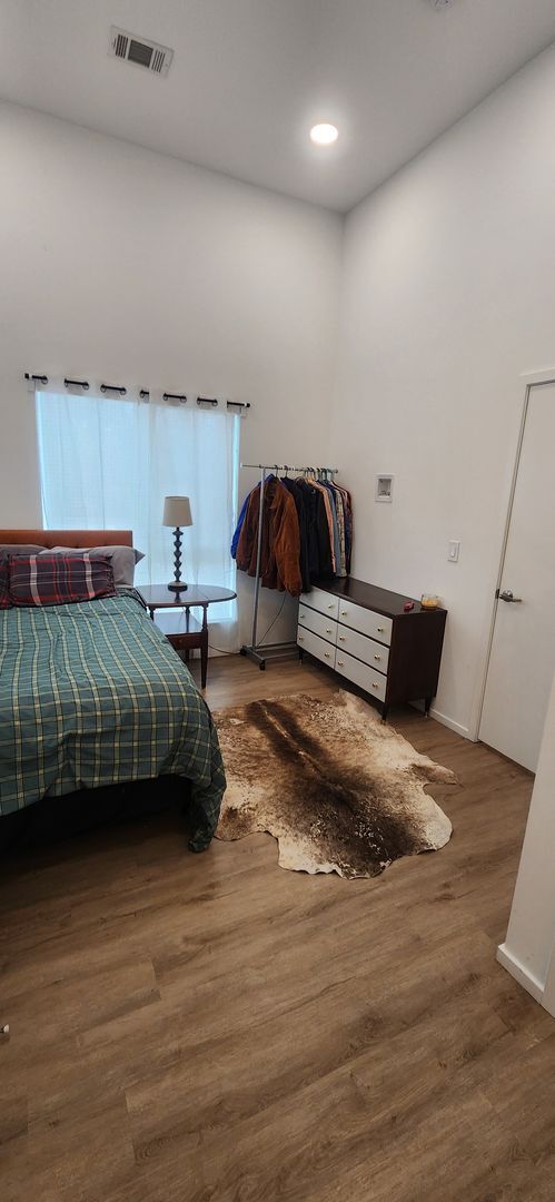 Building Photo - Cozy 2 Bed/1 Bath House, Park Like Setting, Pet Friendly, Fenced Yard