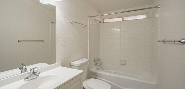 Building Photo - 5720 E Elida St, Tucson, AZ 85712