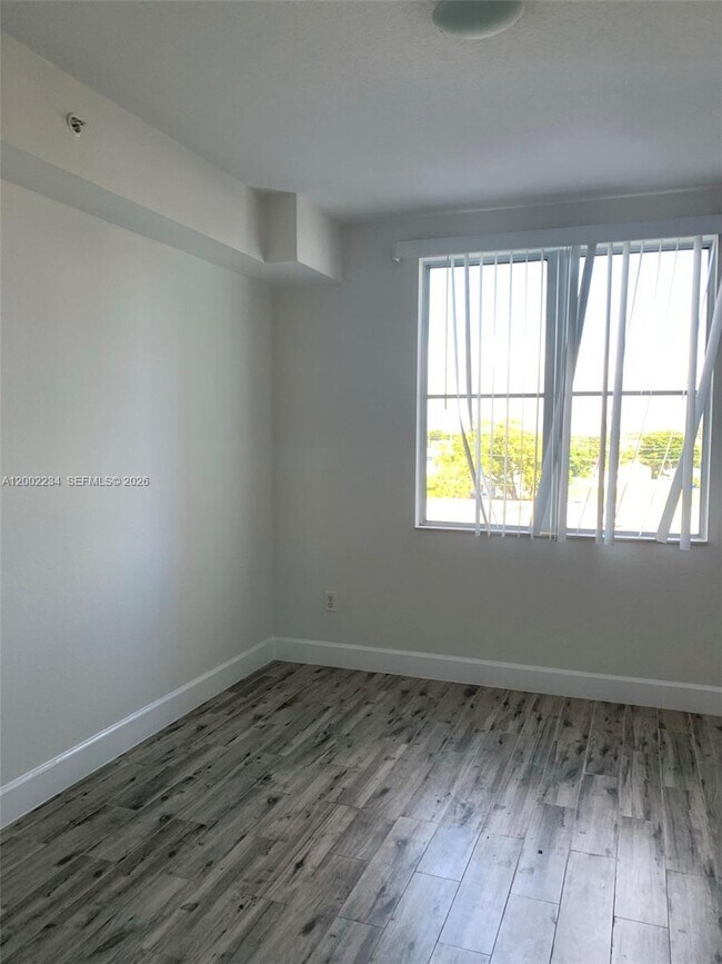 Building Photo - 1830 Radius Dr