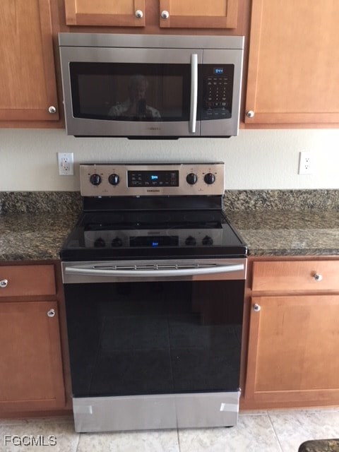 Building Photo - 1208 SW 35th Terrace