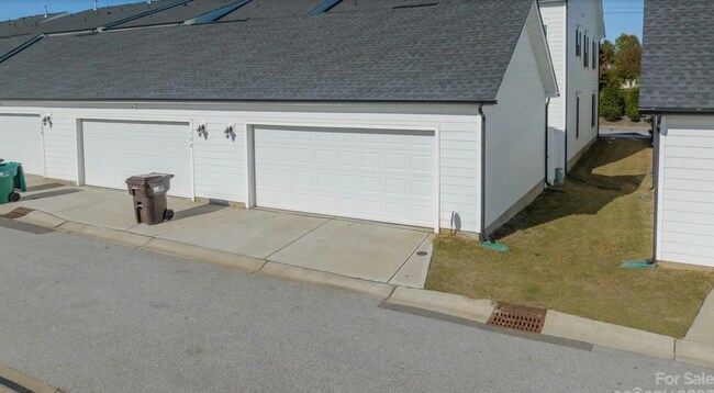 Building Photo - 130 Hamrick Rd