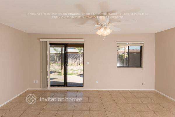 Building Photo - 1943 W Devonshire St