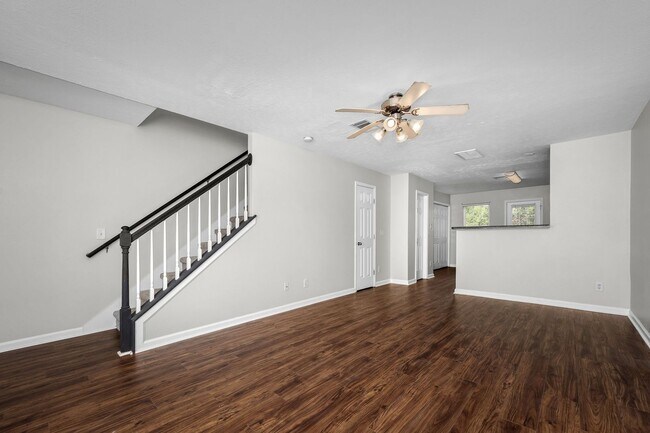 Building Photo - 340 Stewarts Landing Cir