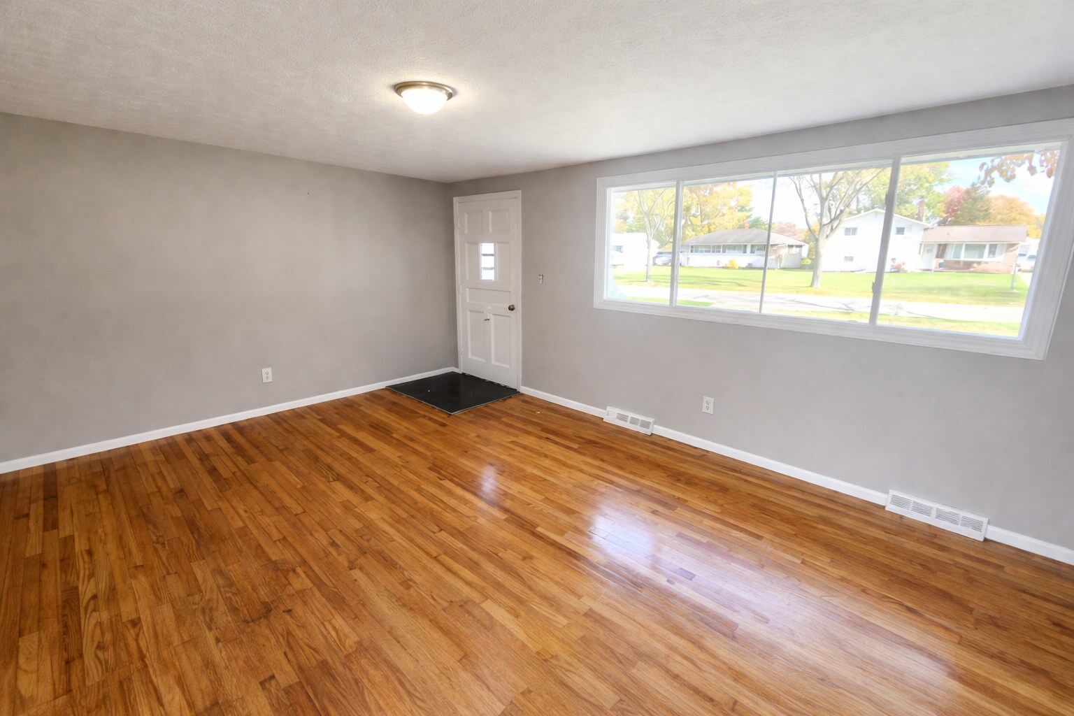 Building Photo - 19700 Newton Ave