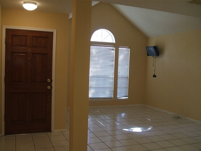 Building Photo - 8978 Dawnridge Dr