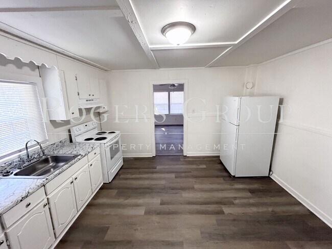 Building Photo - 506 Horner St