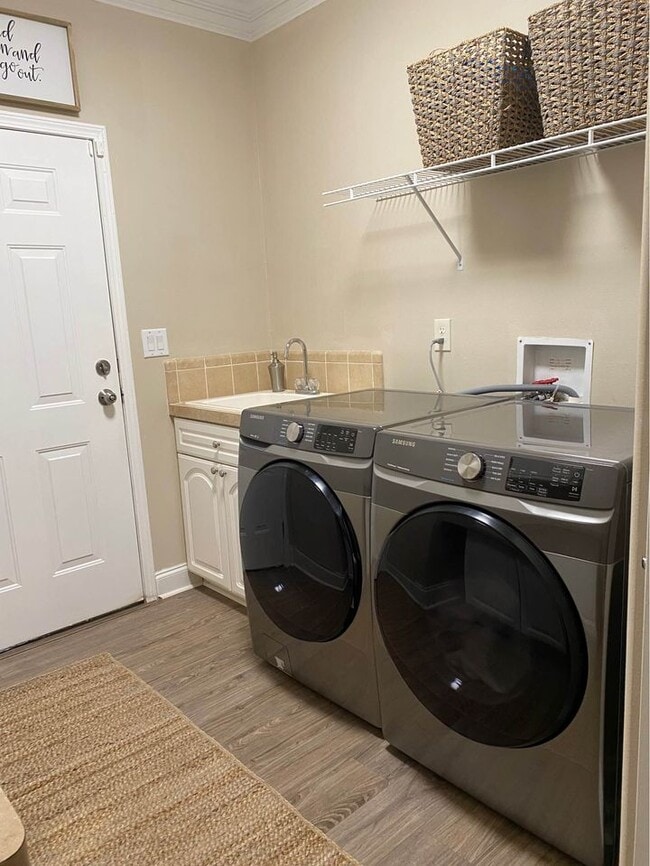 Building Photo - 5025 Coquina Crossing Dr