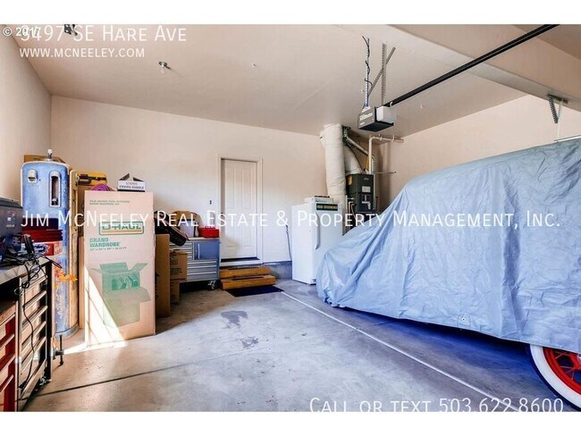 Building Photo - 3497 SE Hare Ave