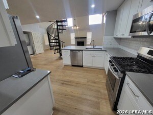 Building Photo - 235 Basswood Dr