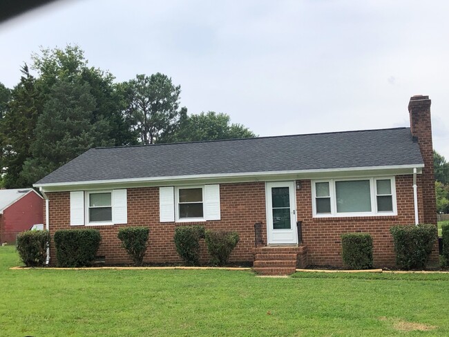 Primary Photo - Mechanicsville Brick Rancher