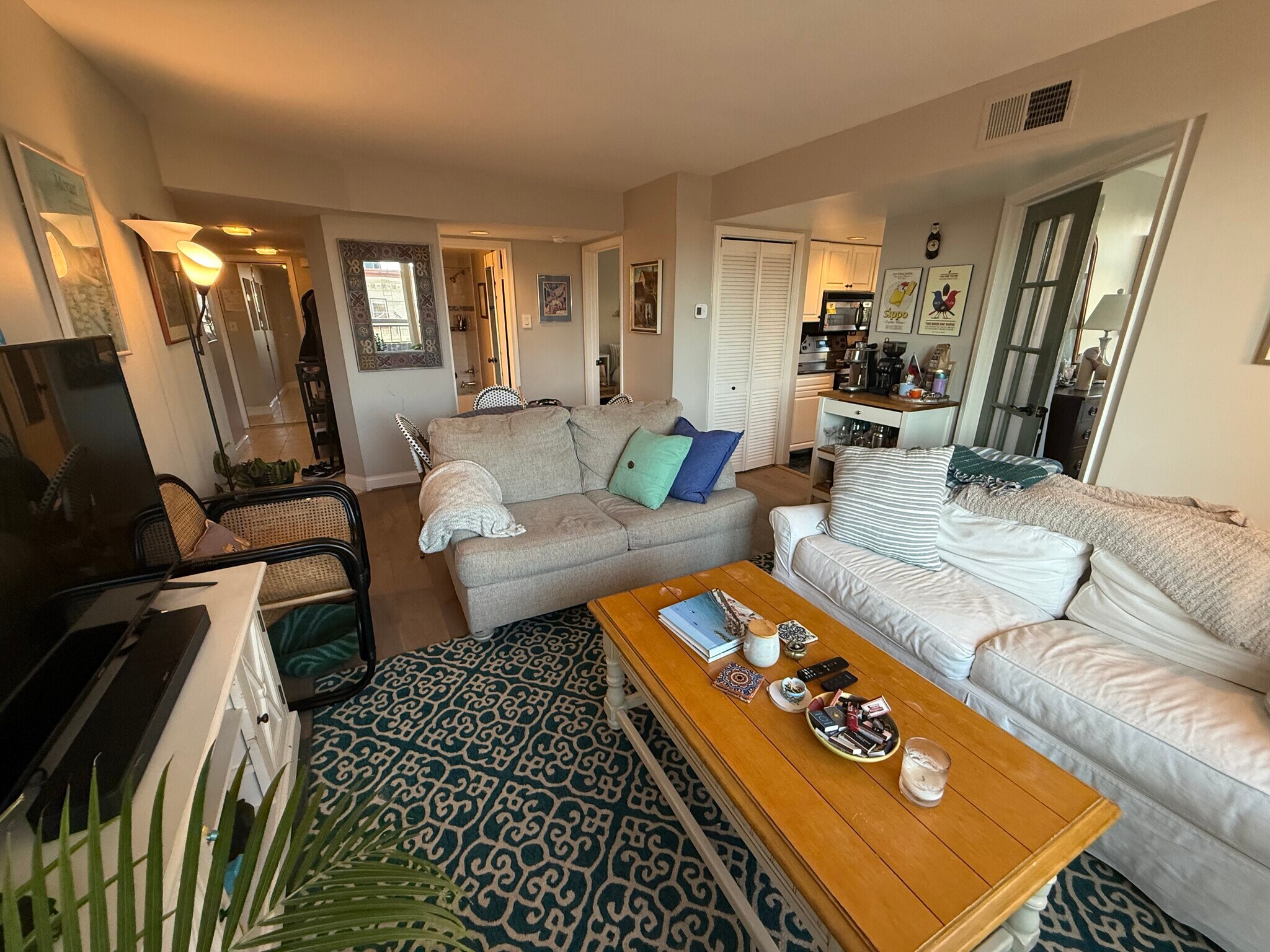 Building Photo - 1700 17th St NW