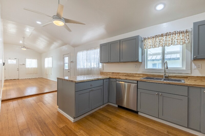 Building Photo - 534 Kaikoo St