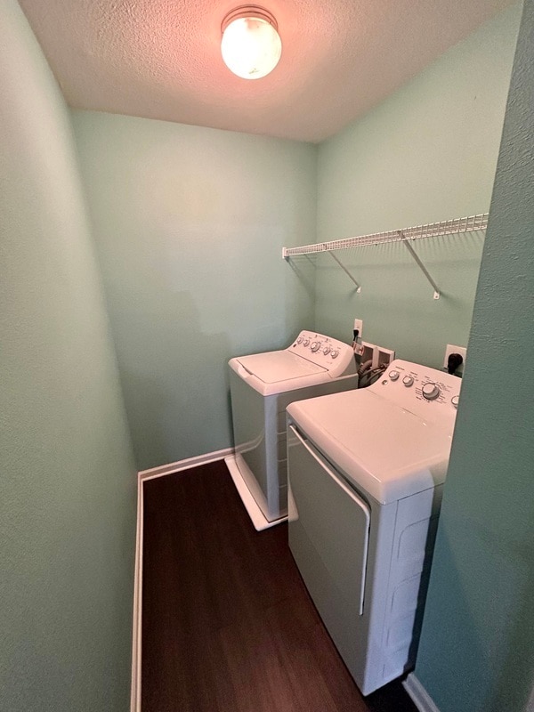 Building Photo - 3987 Tallowtree Ln