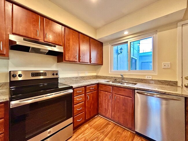 Building Photo - 1713 Timber Ridge Dr