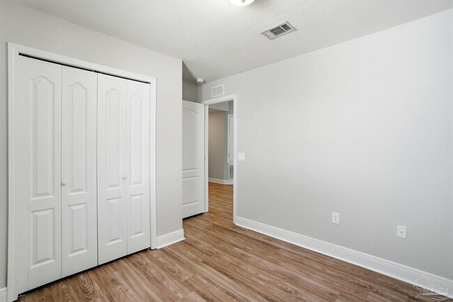 Building Photo - 8105 Nalo Creek Loop