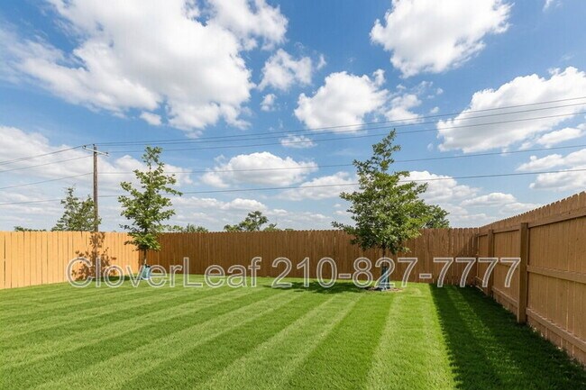 Building Photo - 165 Acorn Cir