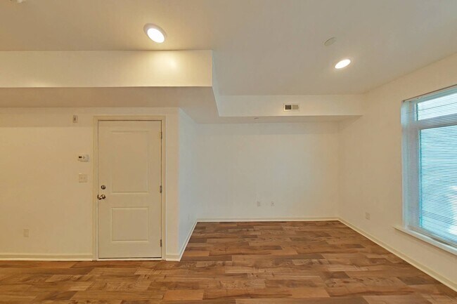 Floorplan - 6619 Ridge Avenue