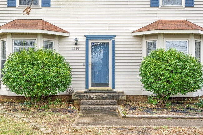 Building Photo - 3391 Mallard Dr