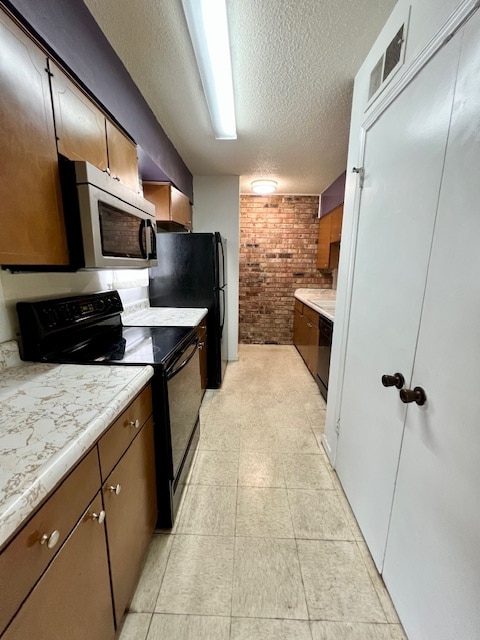 Building Photo - 280 S Hill Ave