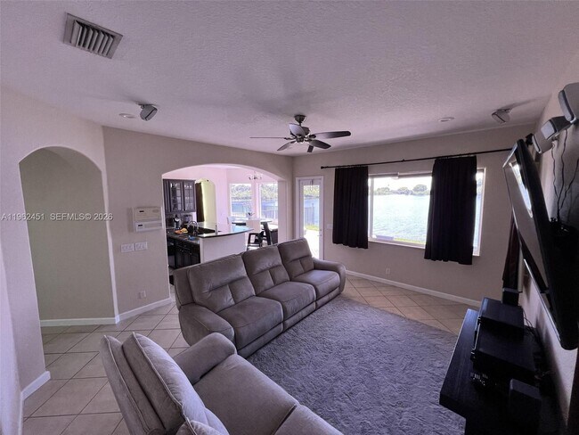 Building Photo - 4800 NW 124th Way