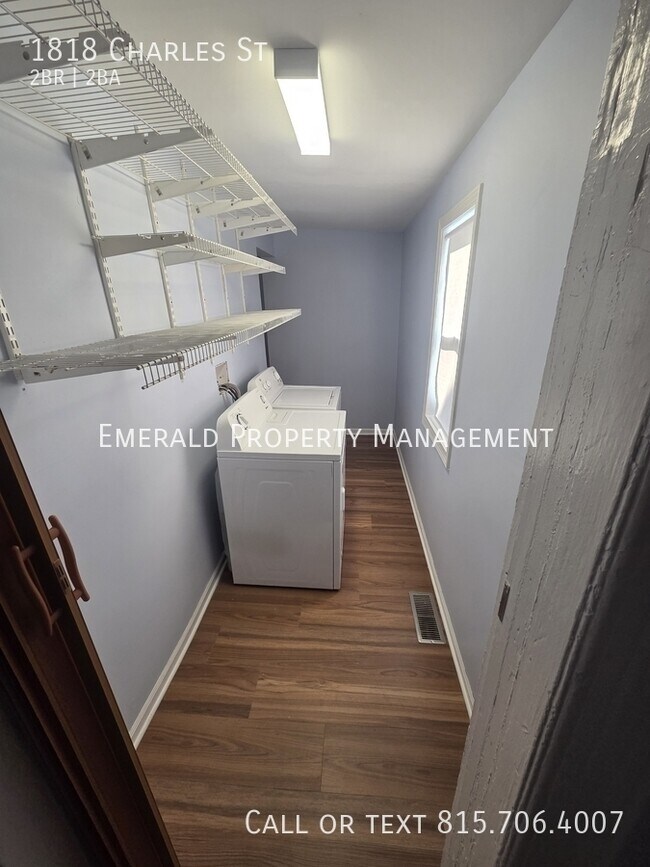 Building Photo - 1818 Charles St