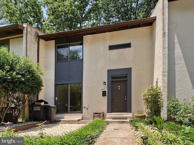 Building Photo - 2459 Pyrenees Ct
