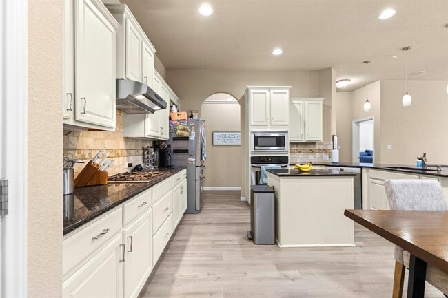 Building Photo - 20921 Windmill Ridge St