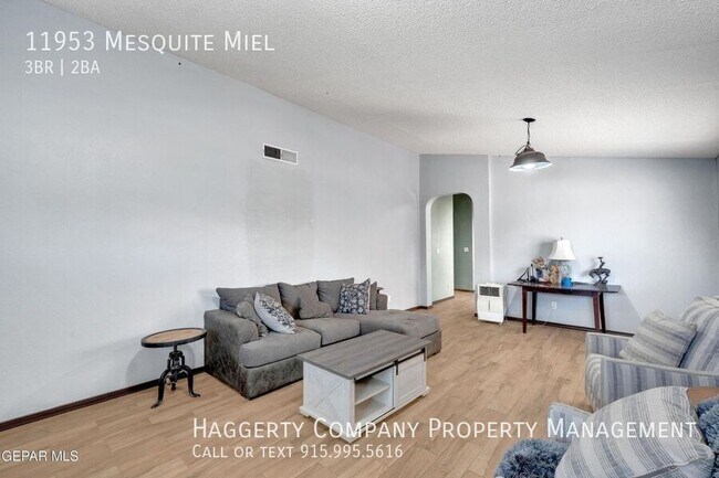 Building Photo - 11953 Mesquite Miel Dr