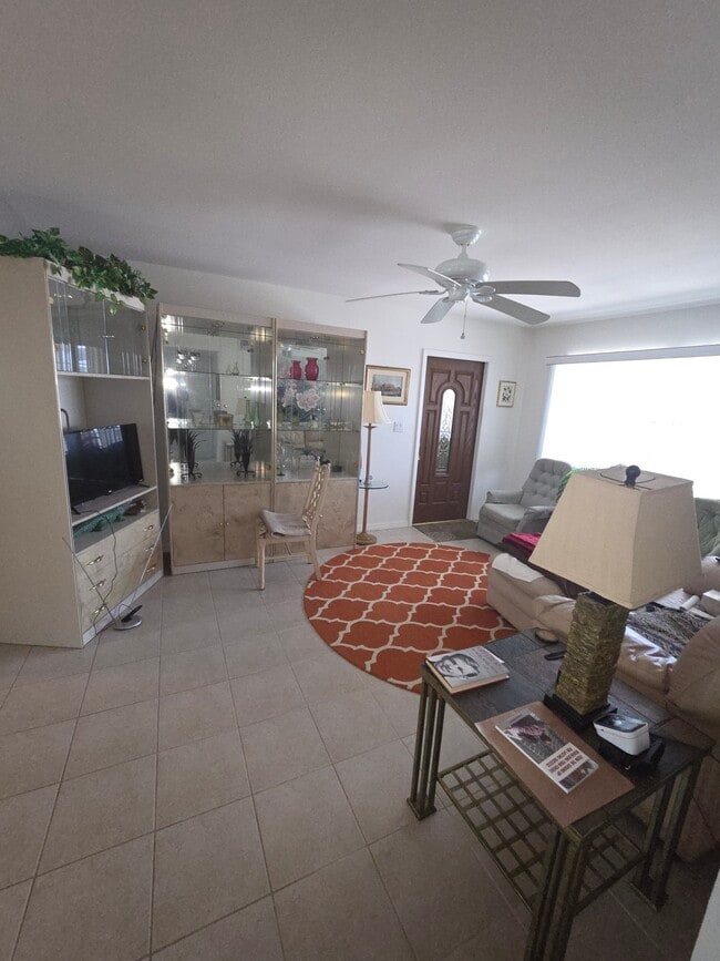 Building Photo - 4158 Tamiami Trl